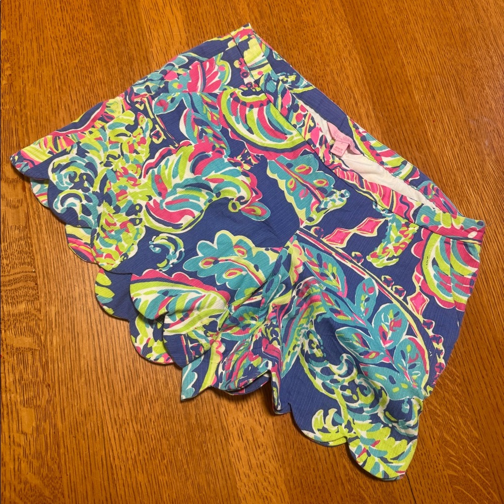 Lilly Pulitzer scalloped shorts